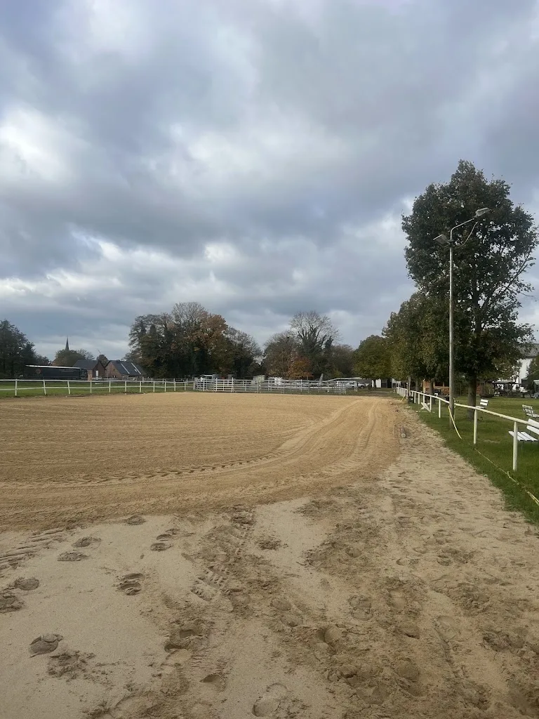Reit- und Fahrverein Wulkow e.V. - Foto 1