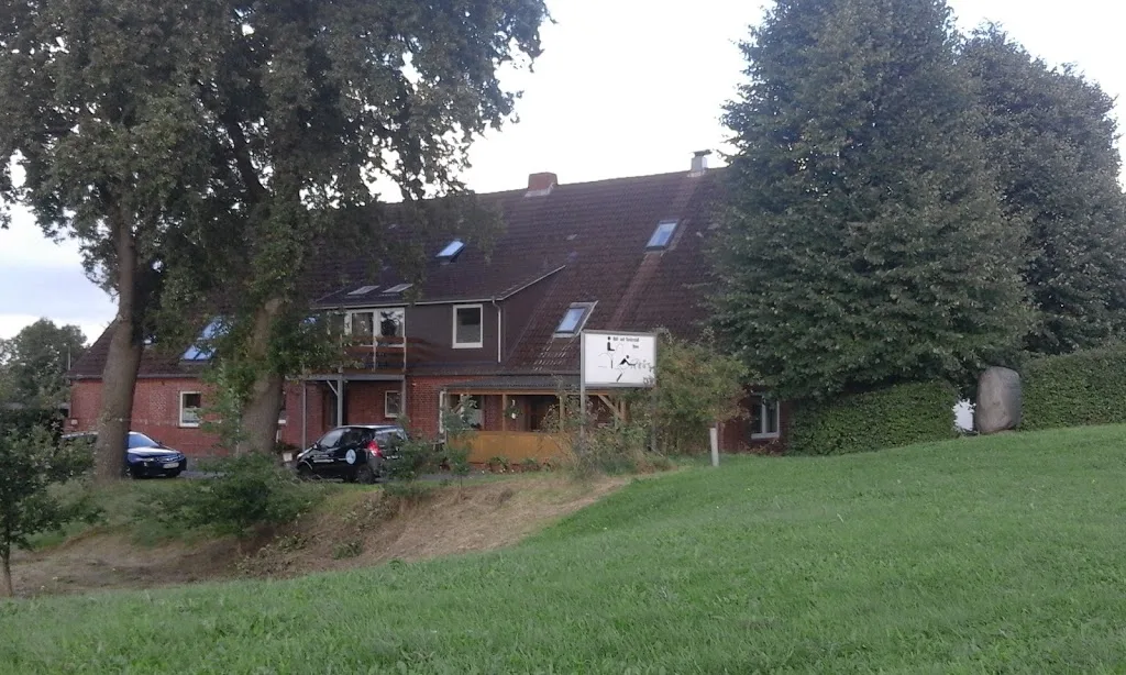 Reit-und Turnierstall Howe - Foto 1