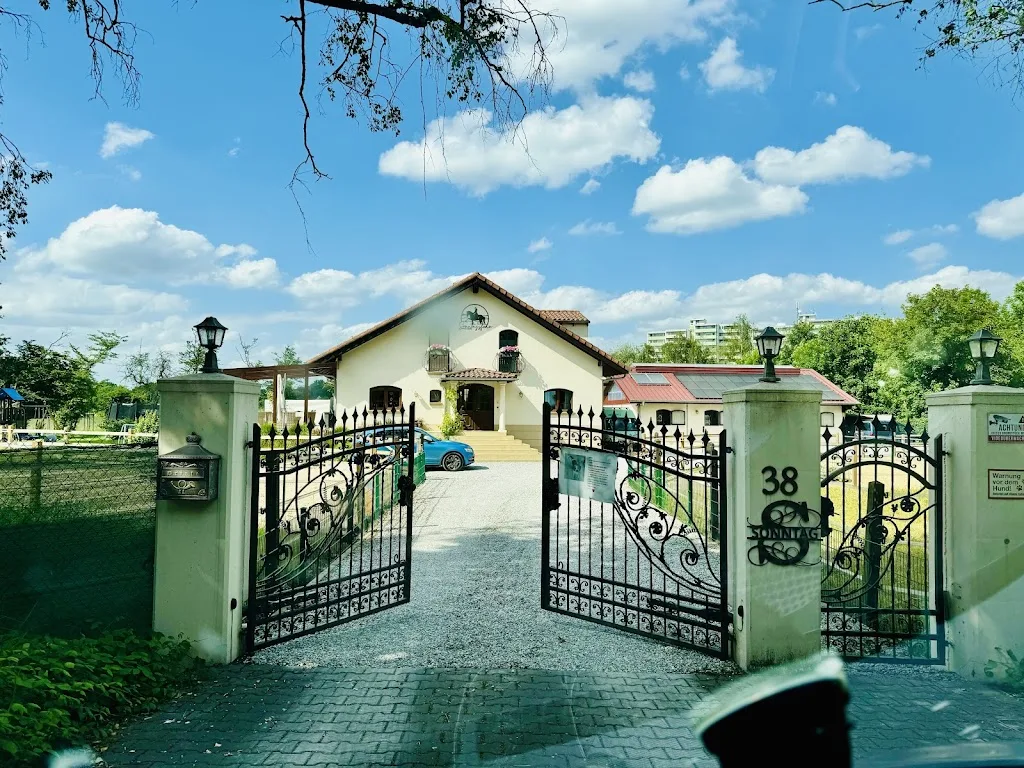 Private Reitanlage Sonntag - photo 1