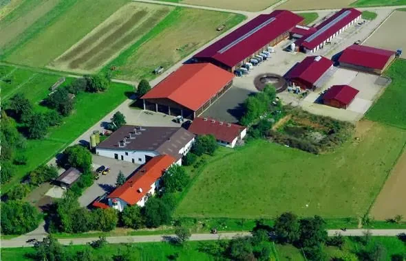 Reitanlage Lindenäckerhof - Foto 1