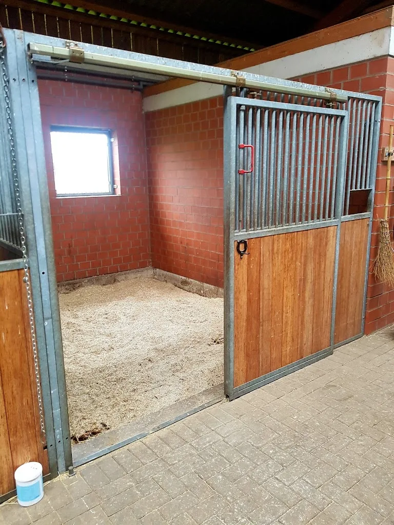 Hof Heling Landwirtschaft/ Reitanlage - Foto 2