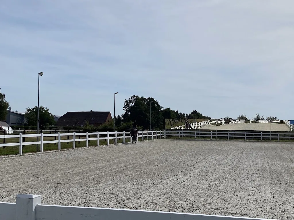Gut Haneburg - Foto 2