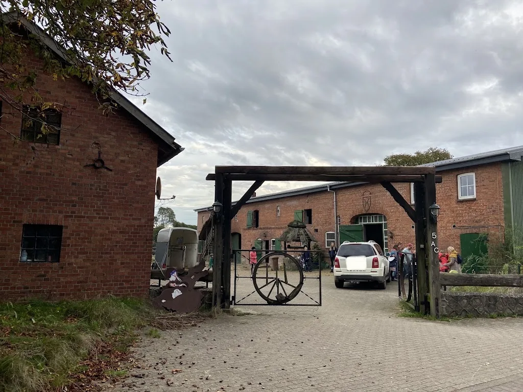 Reitstall Seehof - Foto 1