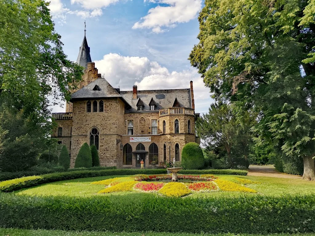 Schloß Ahrenthal Land- und Forstwirtschaft Dominik Graf von Spee - Foto 1