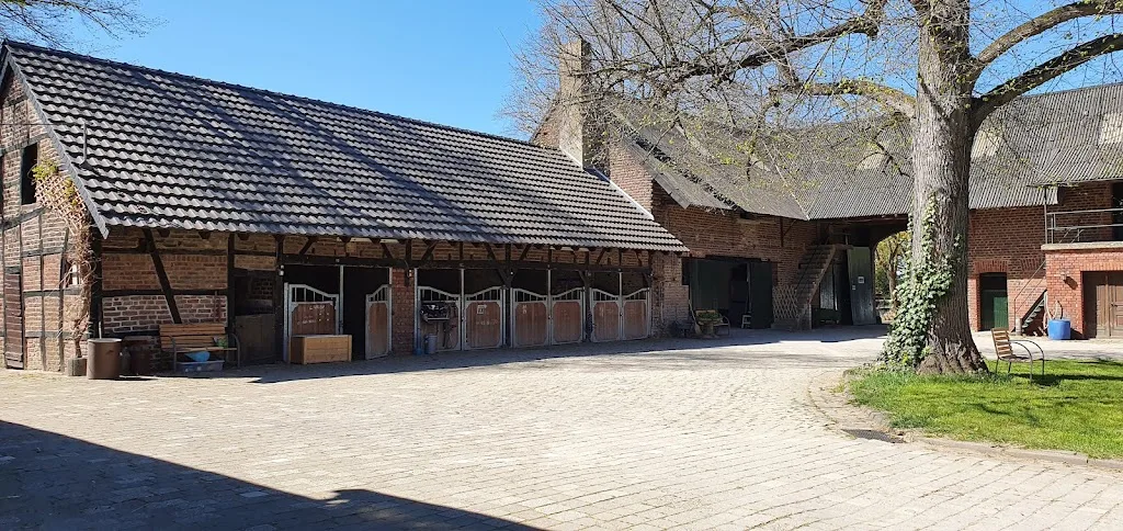 HuNi Hof - photo 3