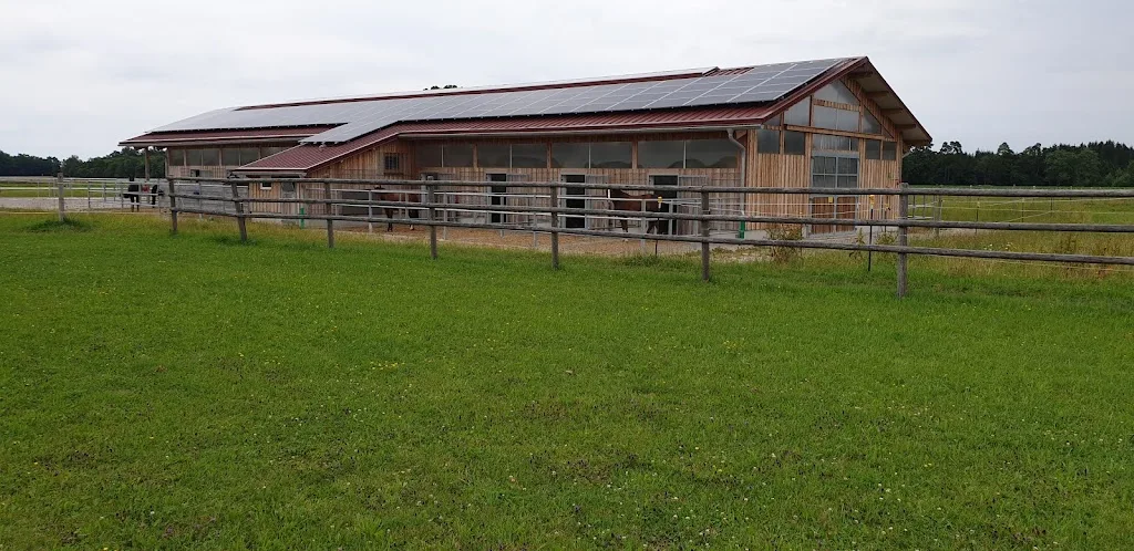 Reitschule Gut Riedhausen - Foto 1