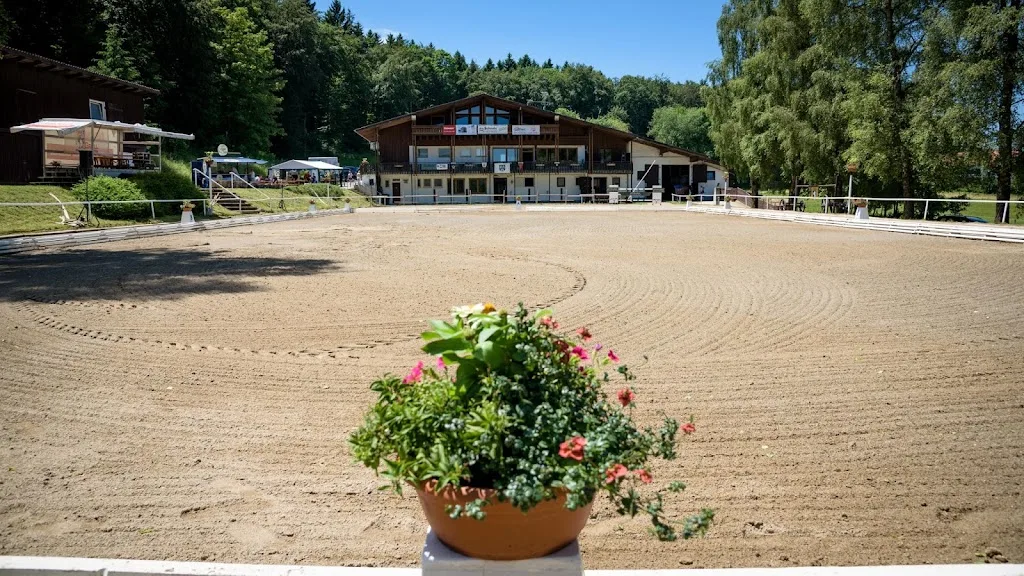 Rai-Reiten Tulpenhof - photo 2