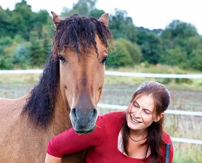 Equimec Christina Suchy Pferdephysiotherapie / Julia Keck Pferdetraining